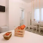 Lulia Oda ve Kahvaltı